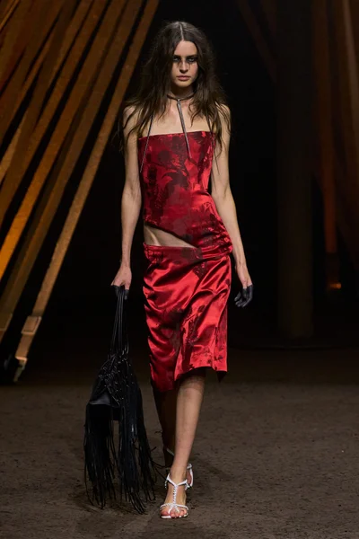 Look 37